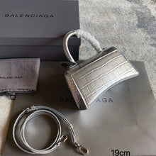 Load image into Gallery viewer, Balenciaga