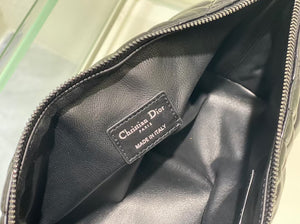 Dior travel